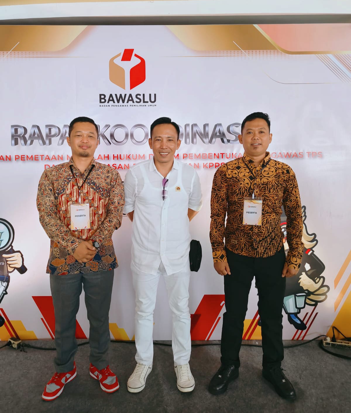 Koordiv SDMO, Koordiv Pencegahan, Parmas dan Humas dan Koordiv Hukum dan Penyelesaian Sengketa Bawaslu Kabupaten Lampung Tengah  hadiri Rapat Koordinasi Evaluasi dan Pemetaan Masalah Hukum Dalam Pembentukan Pengawas TPS dan Pengawasan Pembentukan KPPS