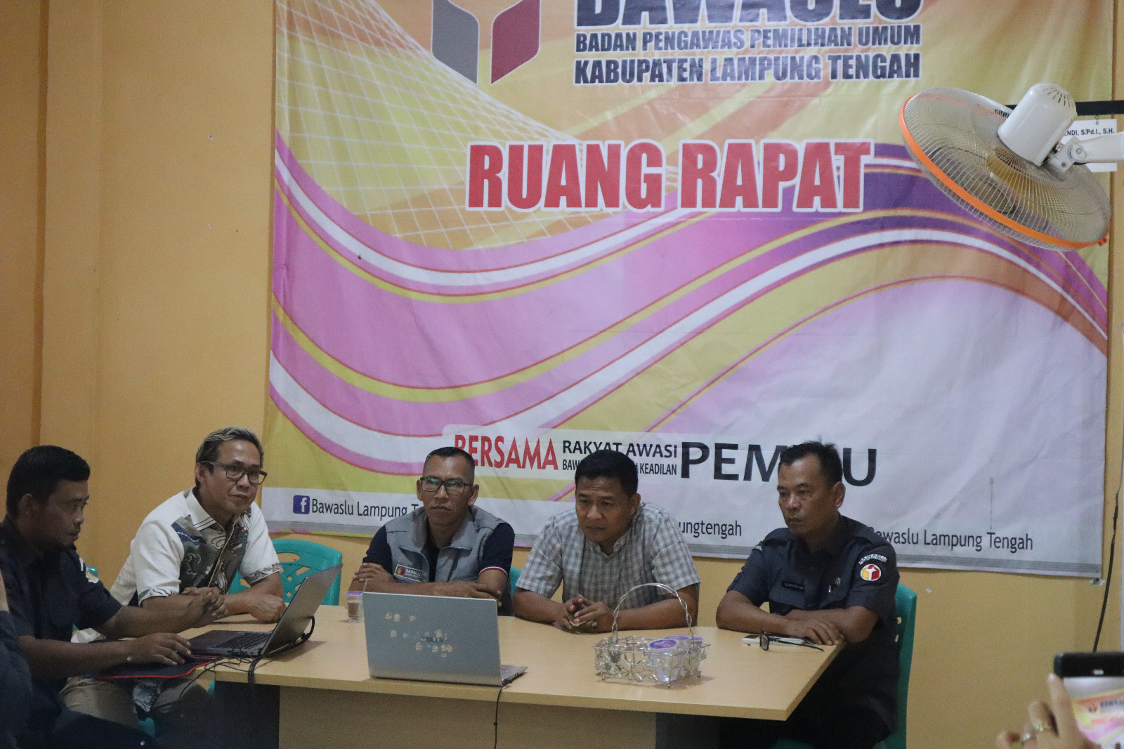 Transparan dan Informatif, Bawaslu Lampung Tengah Masuk Nominasi Penghargaan Keterbukaan Informasi Publik