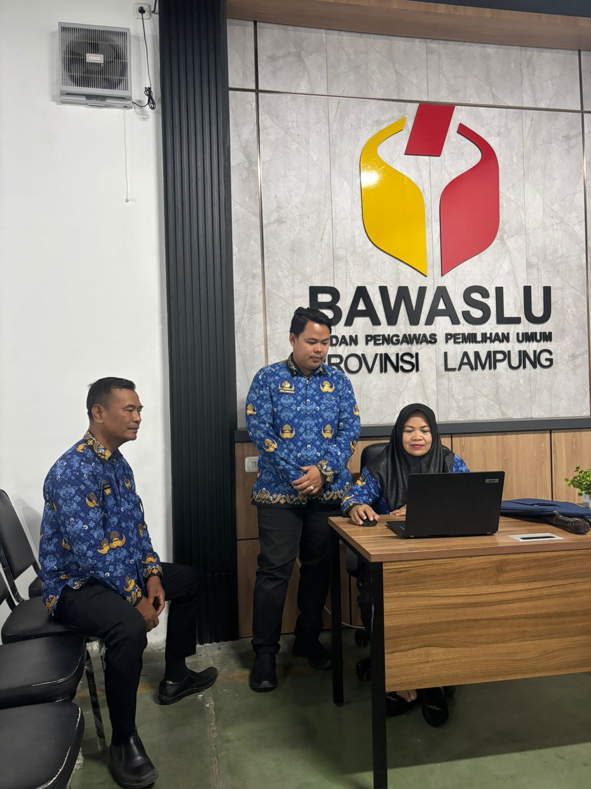 Bawaslu Lampung Tengah Hadiri Rapat Pembinaan Administrasi Keuangan Akhir Tahun di Bawaslu Provinsi Lampung