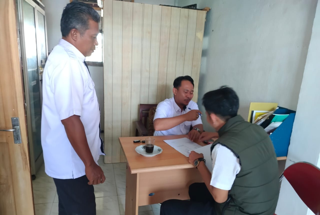 Bawaslu Lampung Tengah Laksanakan Pengawasan Uji Petik PDPB Pasca Penetapan Triwulan IV di Kampung Nambah Dadi dan Ono Harjo
