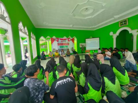 Bawaslu Lampung Tengah dan pemilih pemula