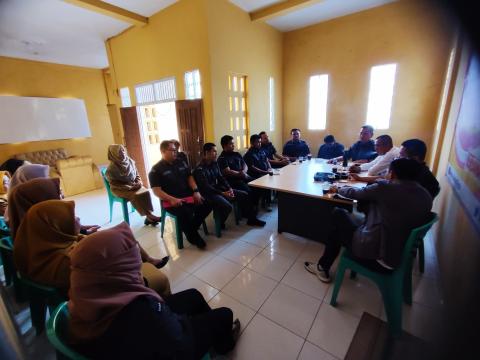 Bawaslu Kabupaten Lampung Tengah melaksanakan apel dan rapat rutin di lingkungan Sekretariat Bawaslu Kabupaten Lampung Tengah