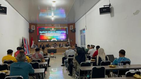 BAWASLU KABUPATEN LAMPUNG TENGAH HADIRI RAPAT PLENO TERBUKA REKAPITULASI PEMUTAKHIRAN DATA PEMILIH BERKELANJUTAN TRIWULAN III TAHUN 2025