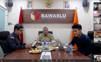 BAWASLU LAMPUNG TENGAH MENGIKUTI ZOOM MEETING RAPAT PEMBAHASAN PERKEMBANGAN BAHAN AWAL PERSELISIHAN HASIL PEMILIHAN UMUM TAHUN 2024 YANG DISELENGGARAKAN OLEH BAWASLU RI