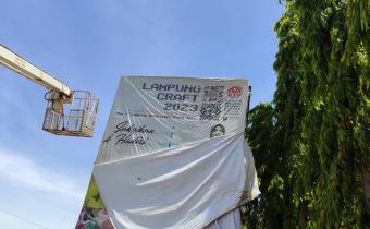 Bawaslu Lampung Tengah Tertibkan Alat Peraga Kampanye yang terdapat Gambar Bupati dan Wakil Bupati bersama Polres Lampung Tengah, Dinas Perhubungan, Badan Satuan Pol PP , Panwascam serta PPK di Wilayah Kabupaten Lampung Tengah