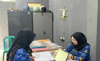 BAWASLU LAMPUNG TENGAH LAKUKAN PENGARSIPAN BERKAS DIVISI UNTUK TINGKATKAN TERTIB ADMINISTRASI DAN KINERJA LEMBAGA