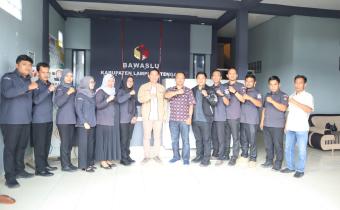PERKUAT KUALITAS PENYELESAIAN SENGKETA, BAWASLU PROVINSI LAMPUNG LAKUKAN EVALUASI KE BAWASLU LAMPUNG TENGAH