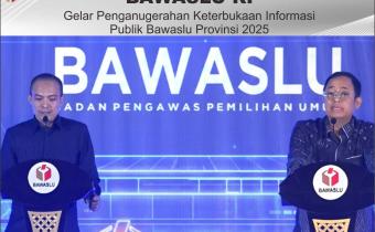 Bawaslu RI Gelar Penganugerahan Keterbukaan Informasi Publik Bawaslu Provinsi 2025