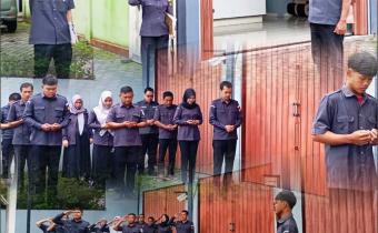 Bawaslu Lampung Tengah Laksanakan Apel Rutin, Tekankan Kedisiplinan Meski Cuaca Gerimis